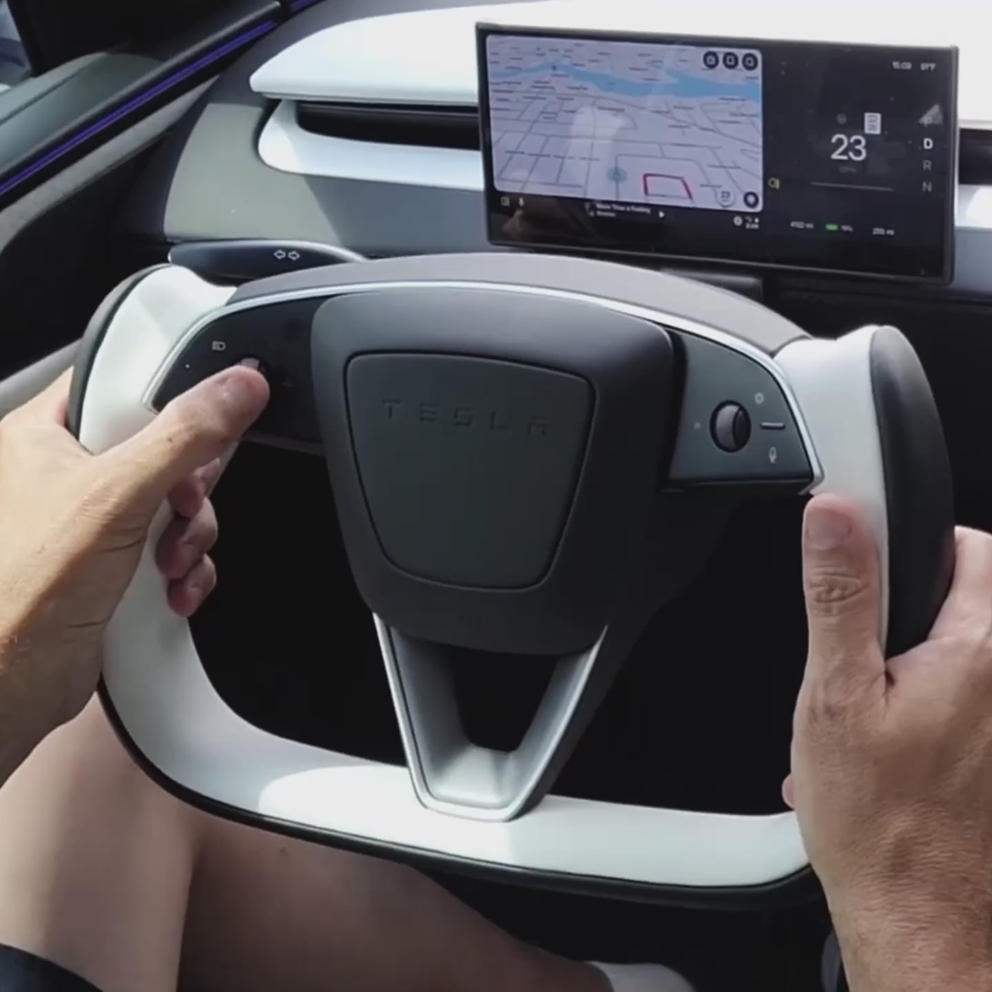 Juniper Yoke Steering Wheel Alcantara