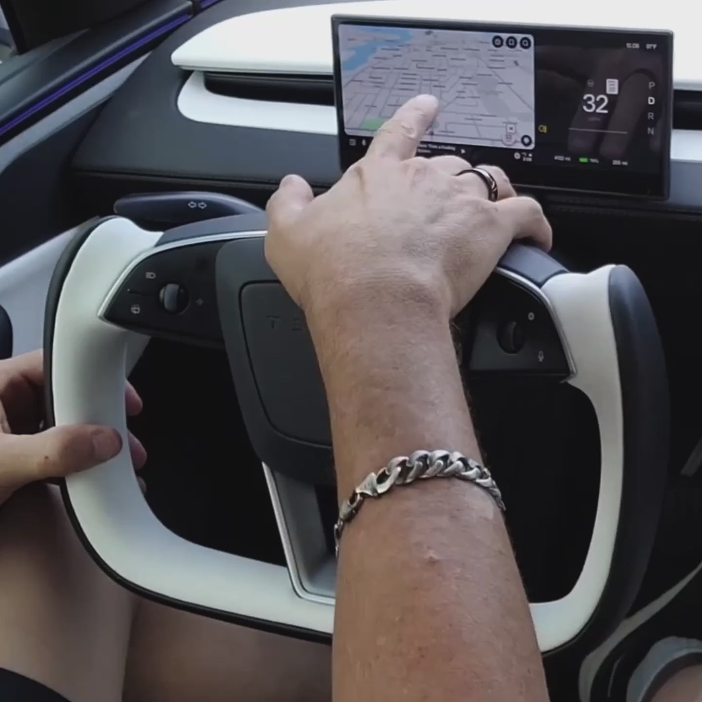 Juniper Yoke Steering Wheel Alcantara